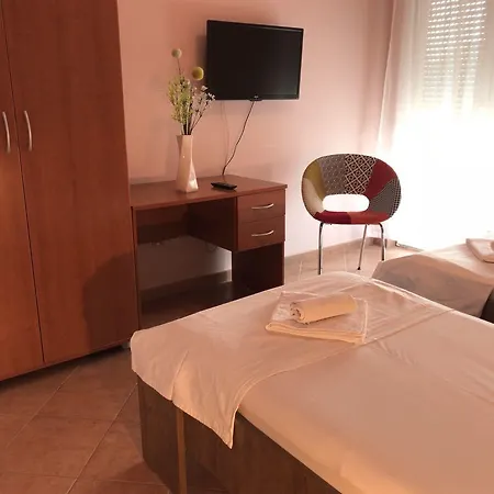 Ivo Guest house 3*