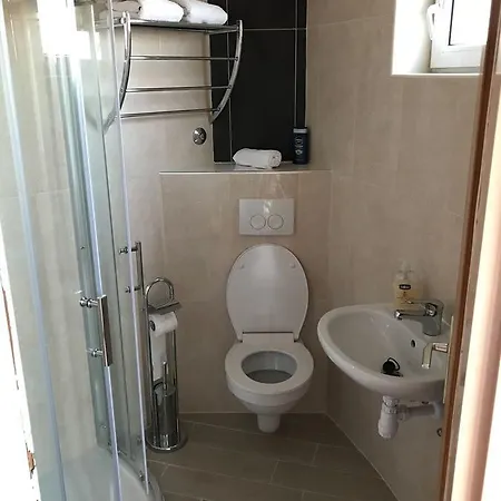 Ivo Guest house