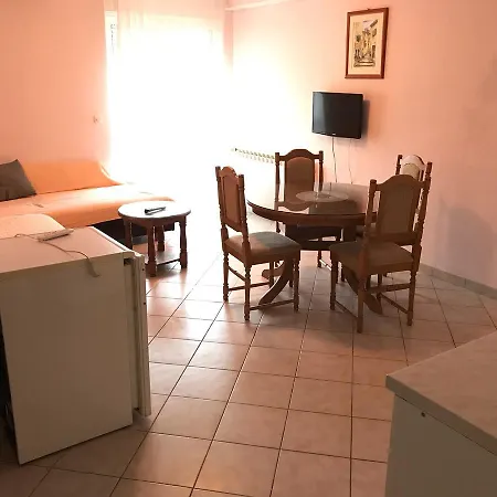 Ivo 3*