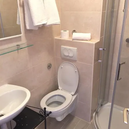 Ivo Guest house 3*